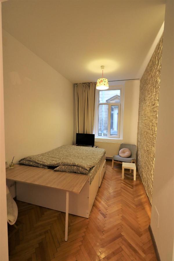 Cozy Old Town Apartment - Free Minibar ブカレスト エクステリア 写真