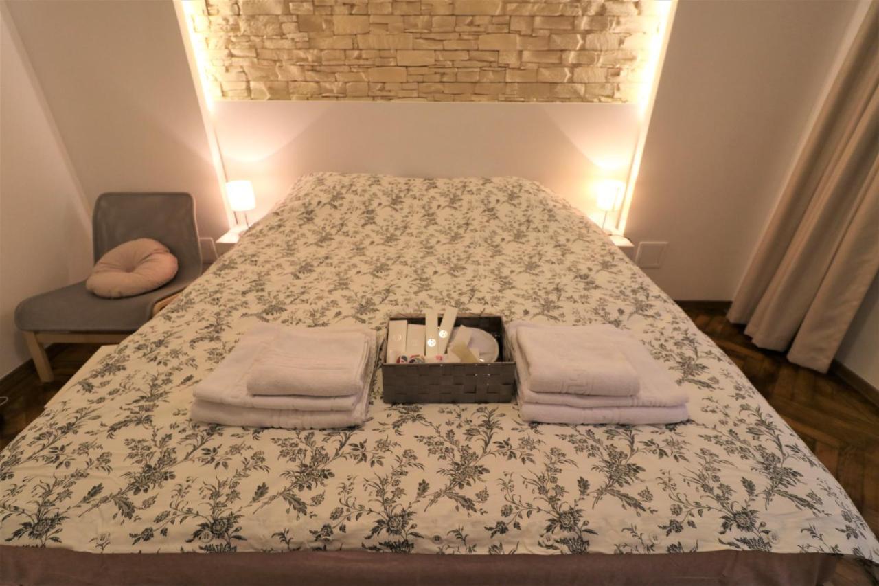 Cozy Old Town Apartment - Free Minibar ブカレスト エクステリア 写真
